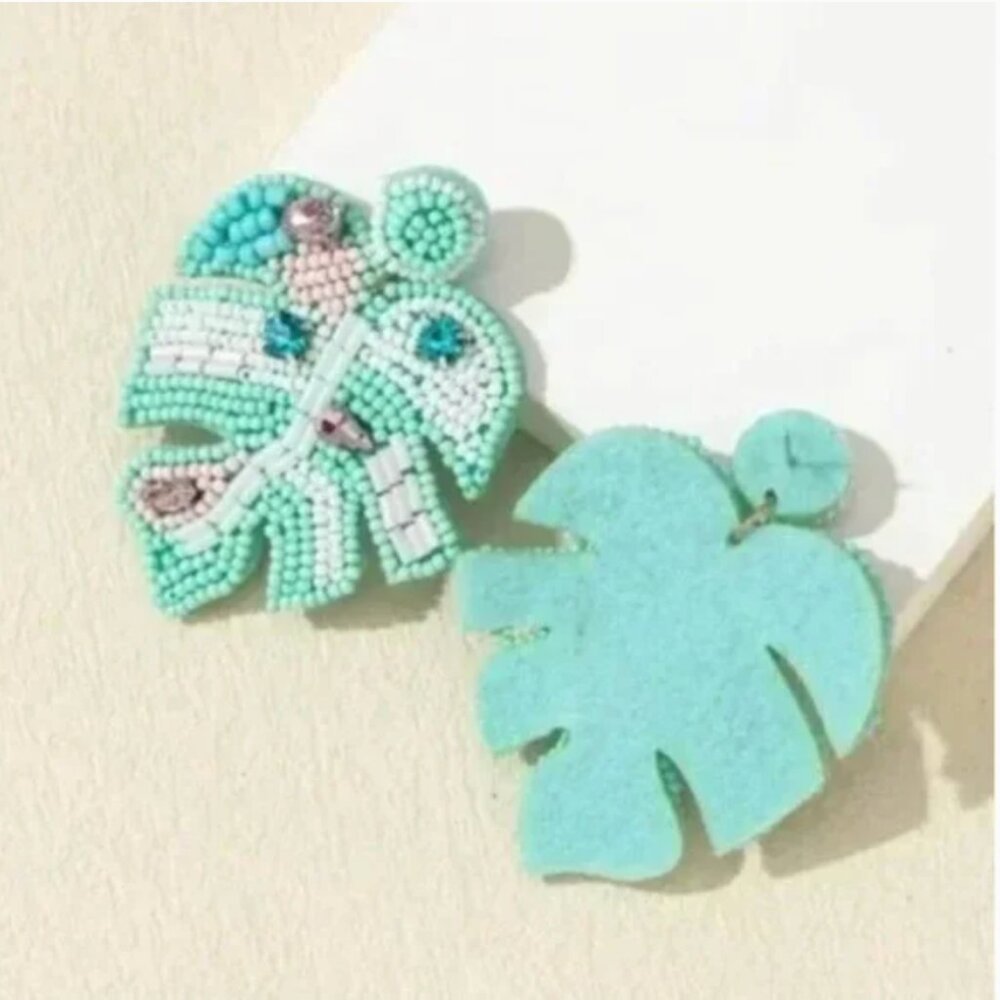⭐️❤️❤️ FREE Beaded Leaf Boho Peasant Hipster Plant Vaca Vacation Art Earrings